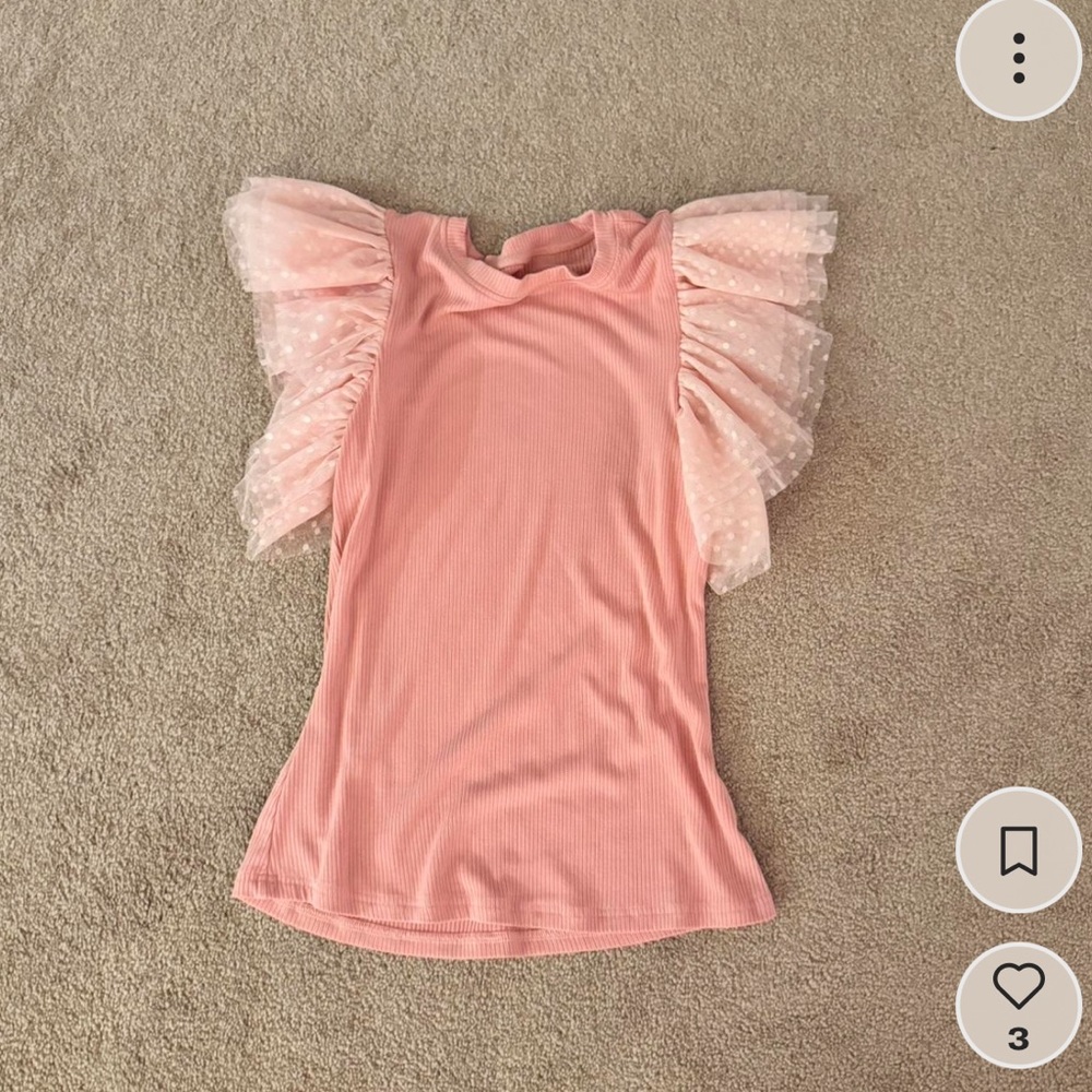 pink top